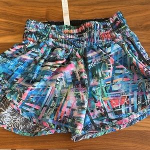 lululemon - Tracker Short V